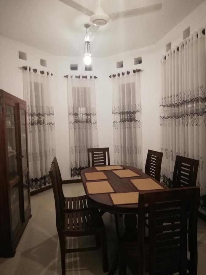 Bed and Breakfast Air Port 5 Minutes Super Clean Upul Негомбо Экстерьер фото