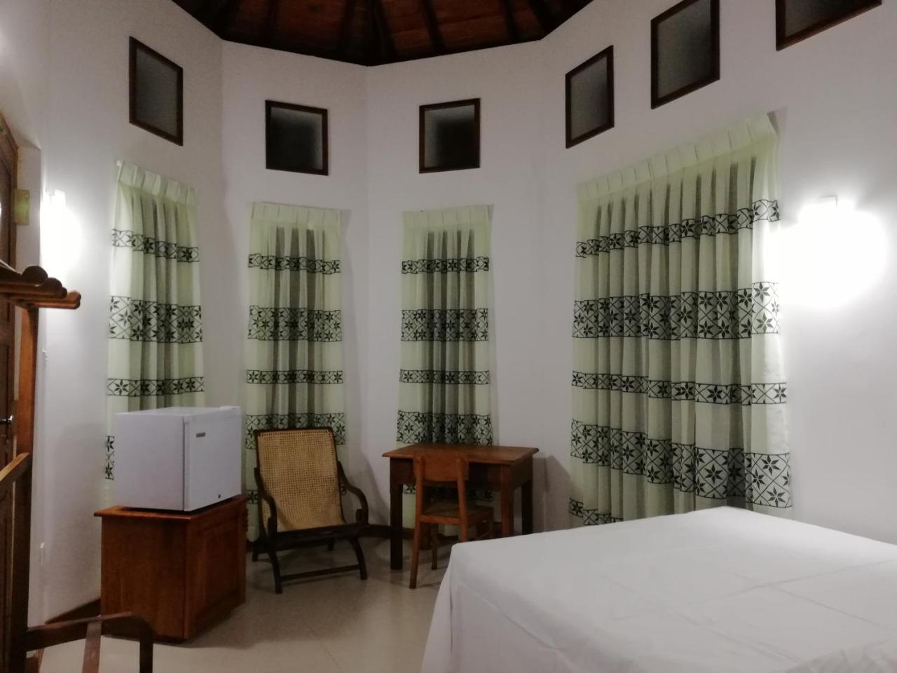 Bed and Breakfast Air Port 5 Minutes Super Clean Upul Негомбо Экстерьер фото